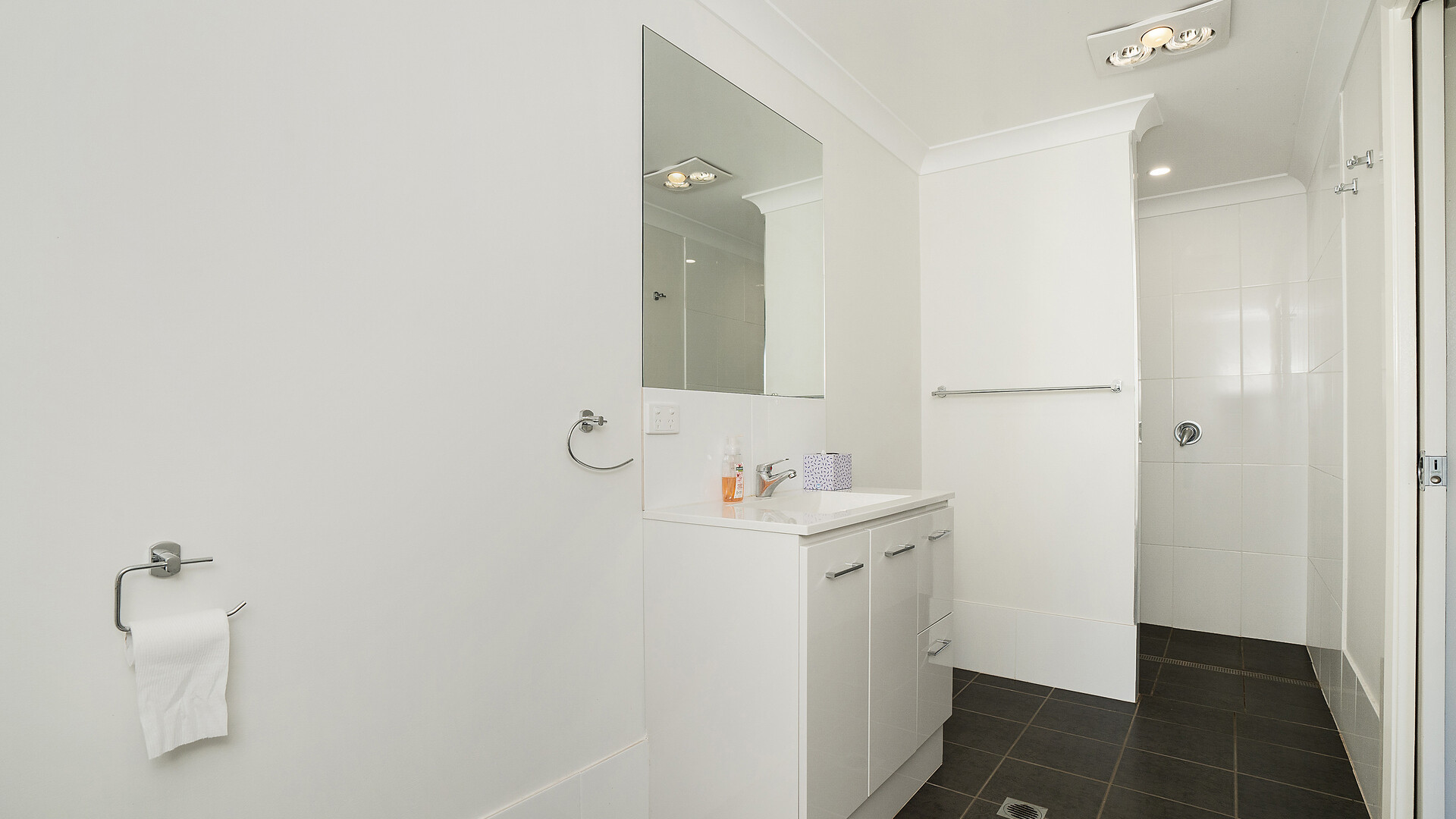 154 Crowley Street, Temora NSW 2666 - photo 13