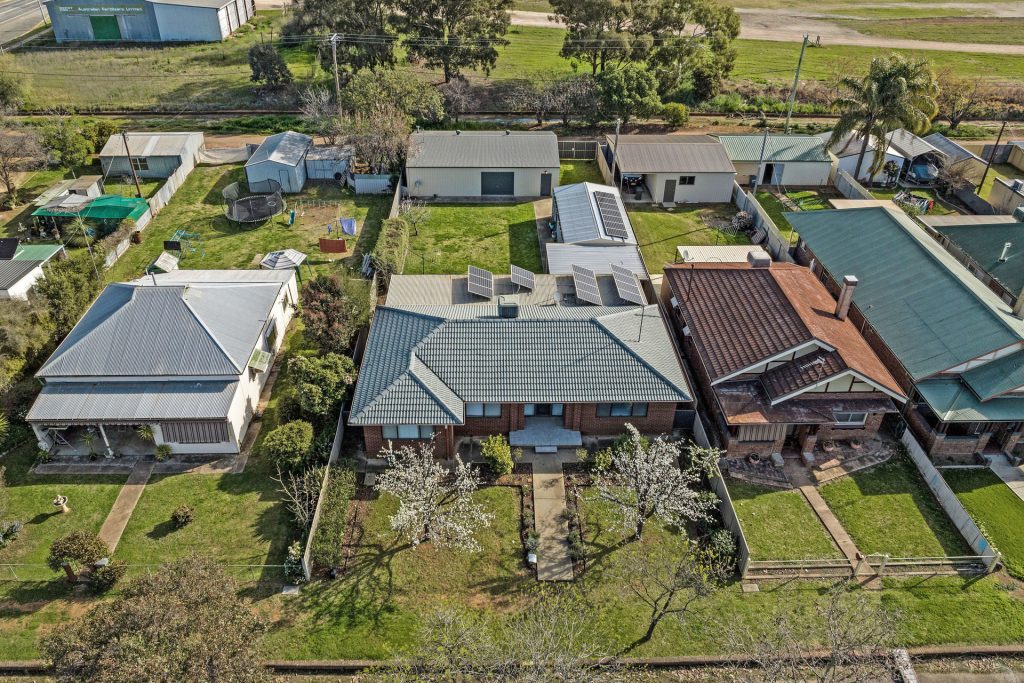 154 Crowley Street, Temora NSW 2666 - photo 15