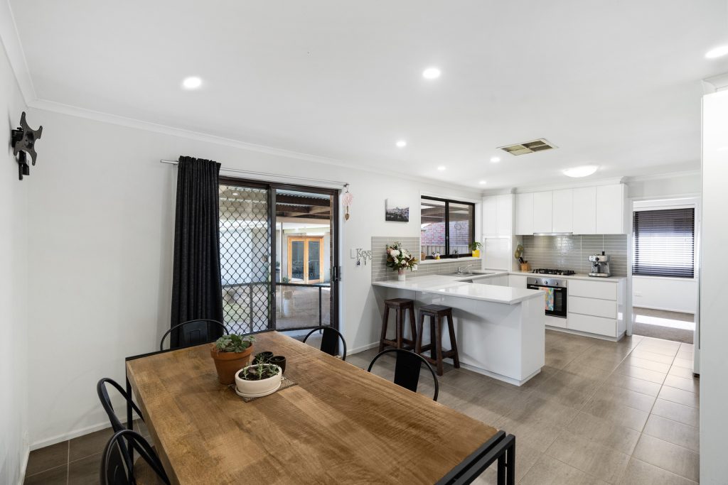 154 Crowley Street, Temora NSW 2666 - photo 6