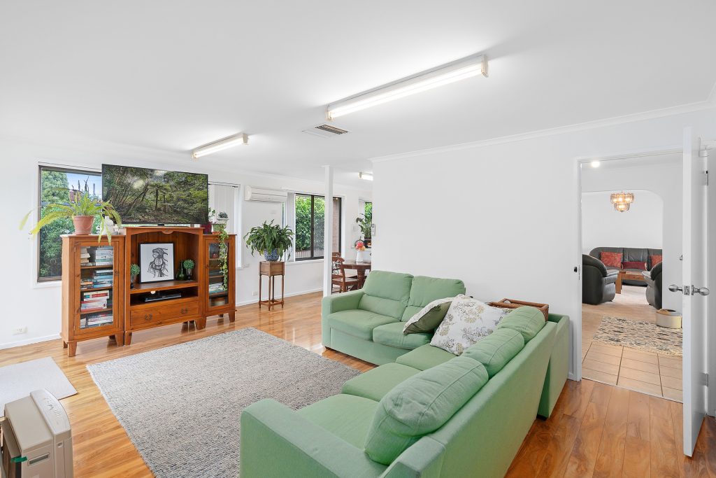 40 Jellicoe Street, Temora NSW 2666 - photo 2