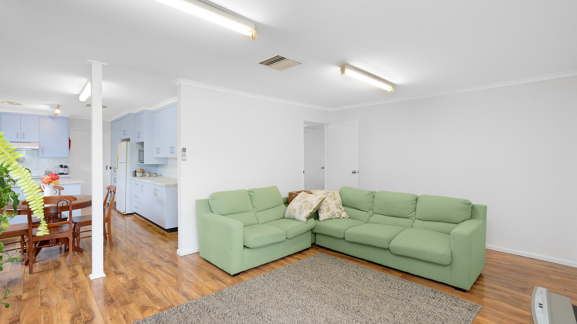 40 Jellicoe Street, Temora NSW 2666 - photo 3