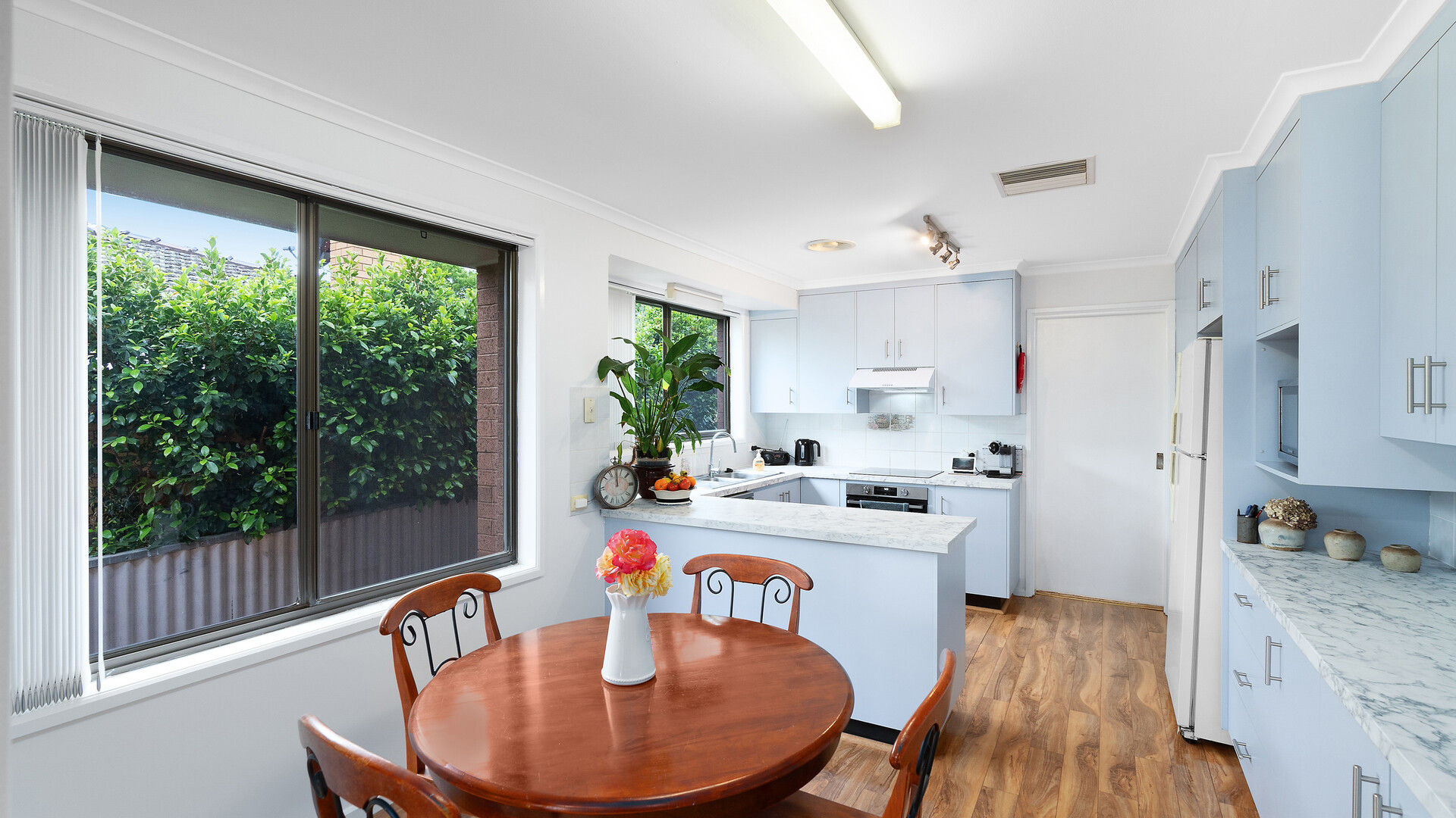 40 Jellicoe Street, Temora NSW 2666 - photo 4