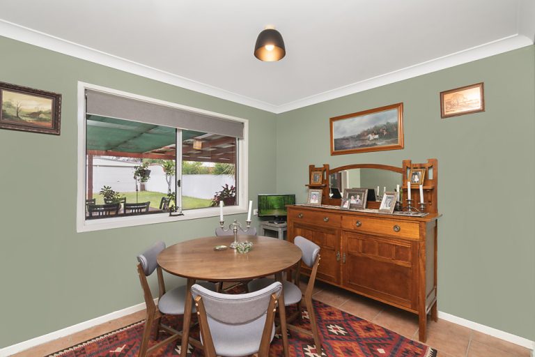 69 Balleroo Crescent, Glenfield Park NSW 2650 - photo 4