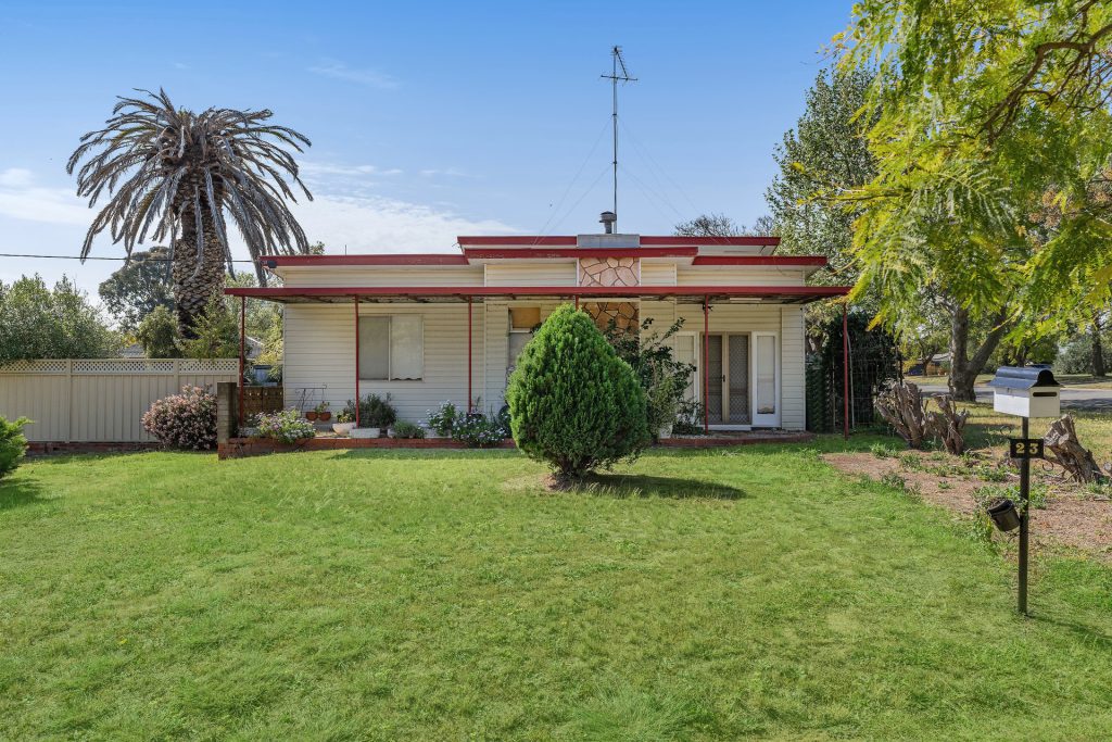 23 Frederica Street, Narrandera NSW 2700 - McGrath Riverina