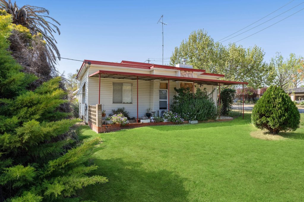 23 Frederica Street, Narrandera NSW 2700 - photo 5