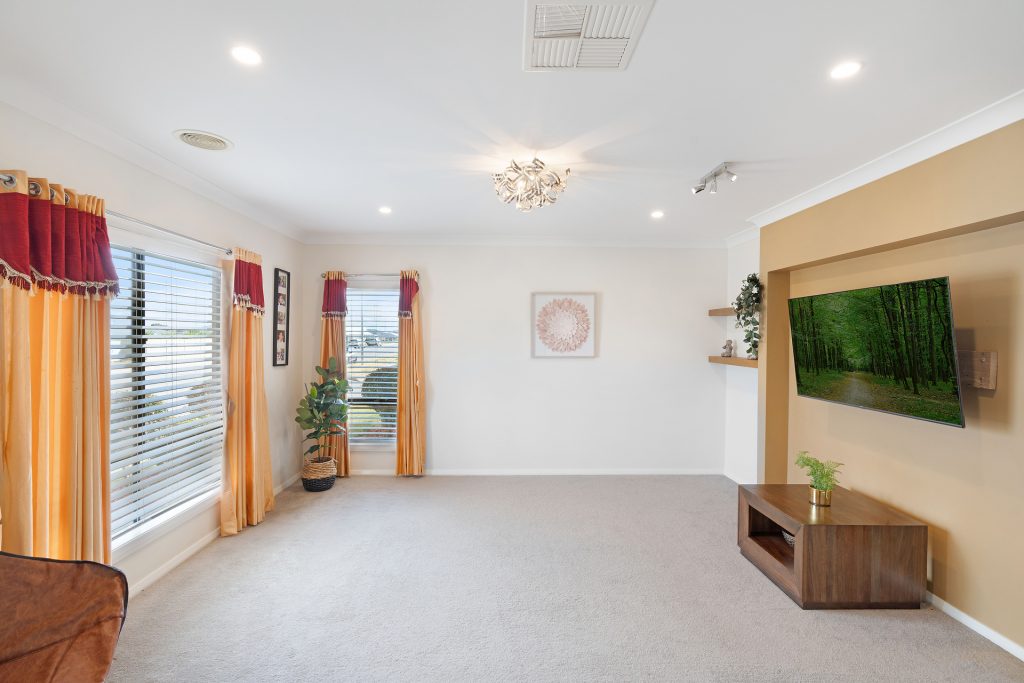21 Cunjegong Loop, Gobbagombalin NSW 2650 - photo 7