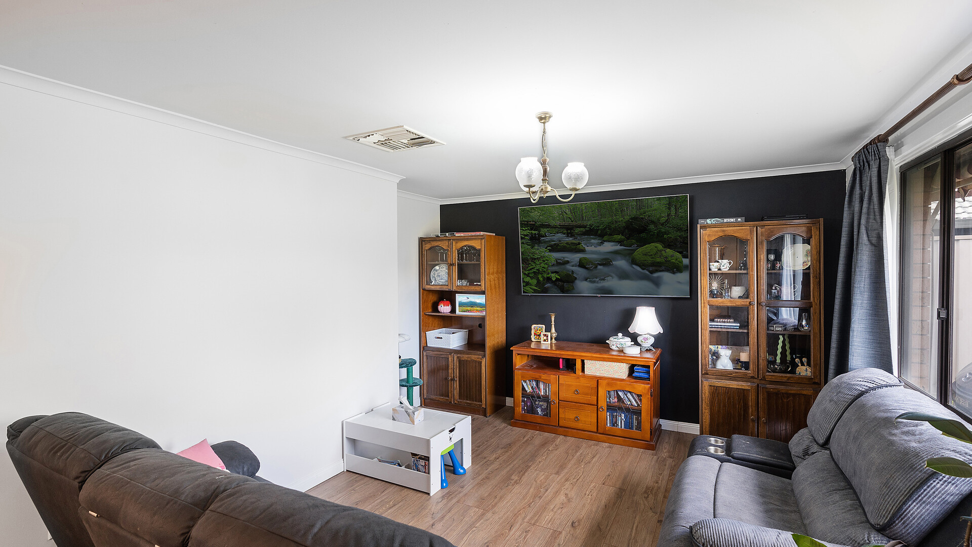 18 Crisp Drive, Ashmont NSW 2650 - photo 2