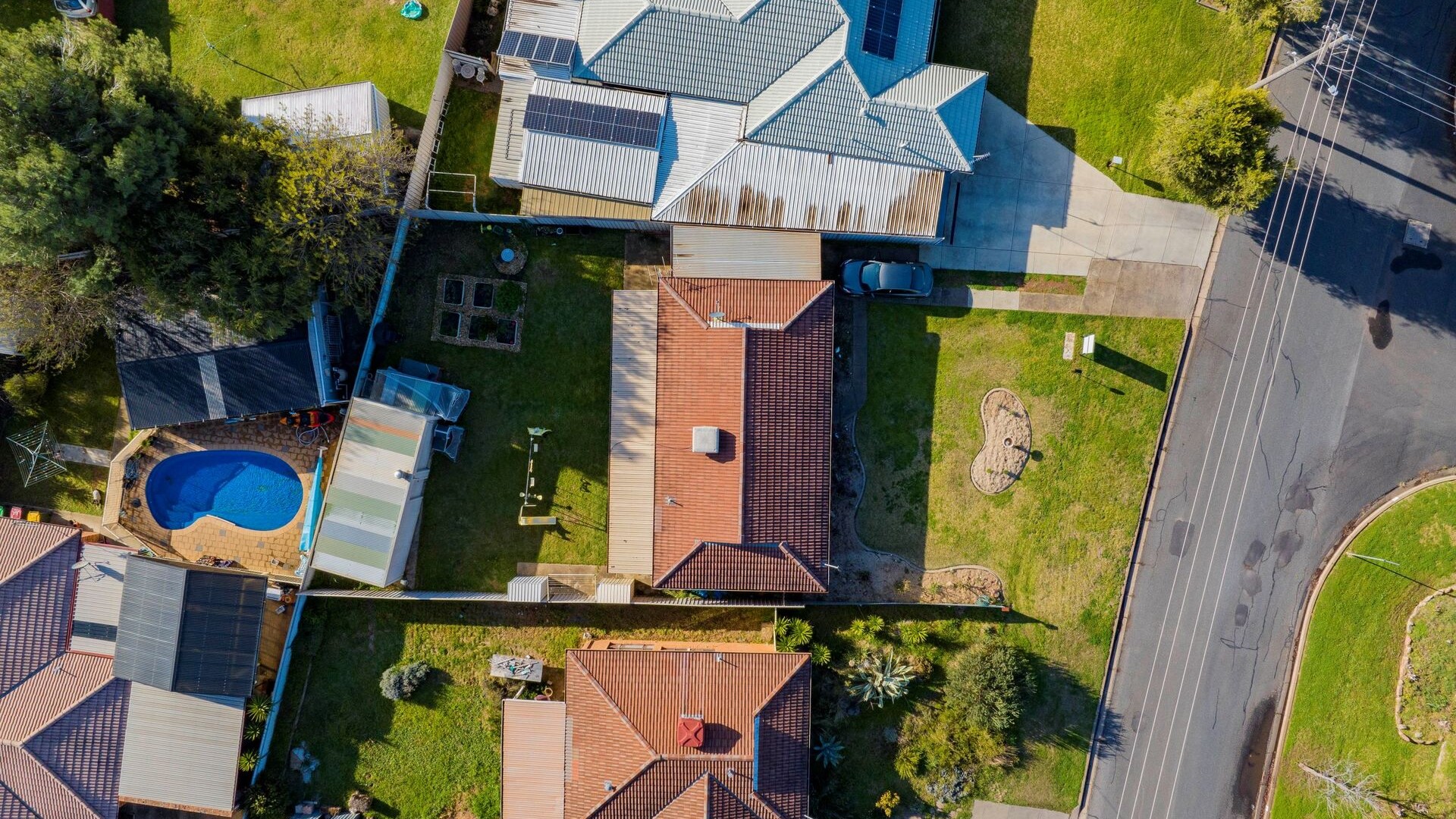 18 Crisp Drive, Ashmont NSW 2650 - photo 13