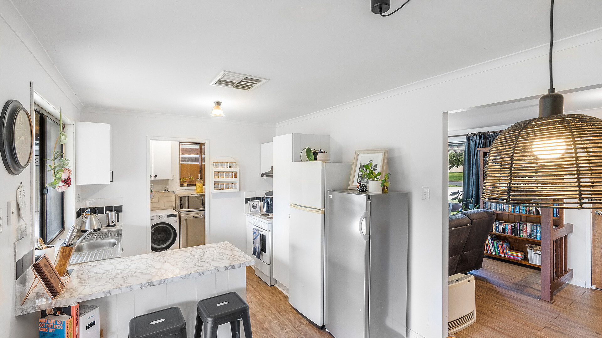18 Crisp Drive, Ashmont NSW 2650 - photo 3