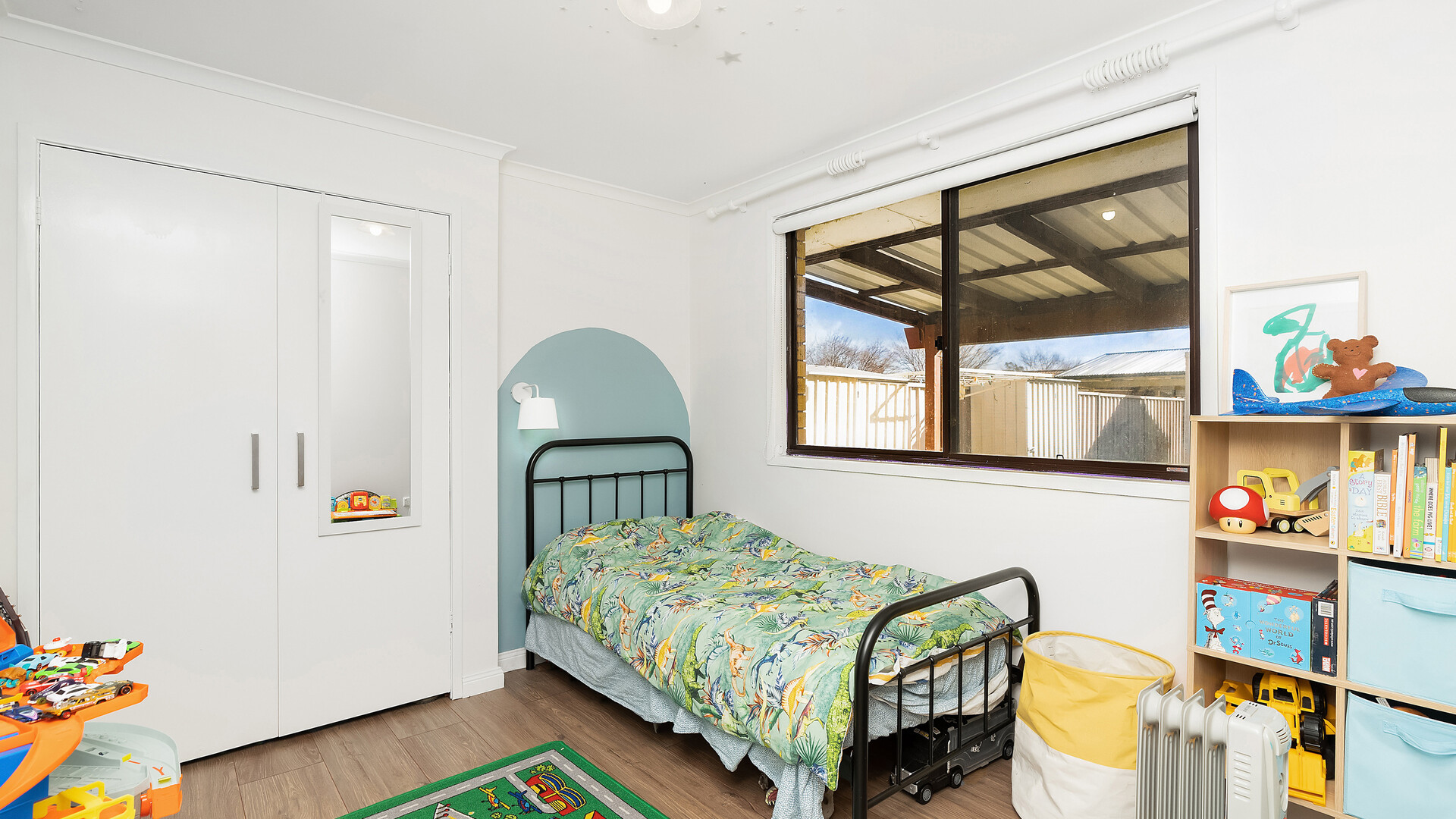 18 Crisp Drive, Ashmont NSW 2650 - photo 6