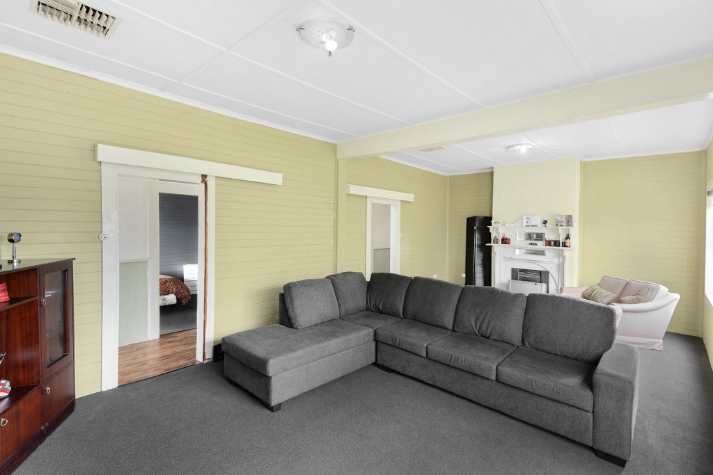 33 Dundas Street, Narrandera NSW 2700 - photo 3