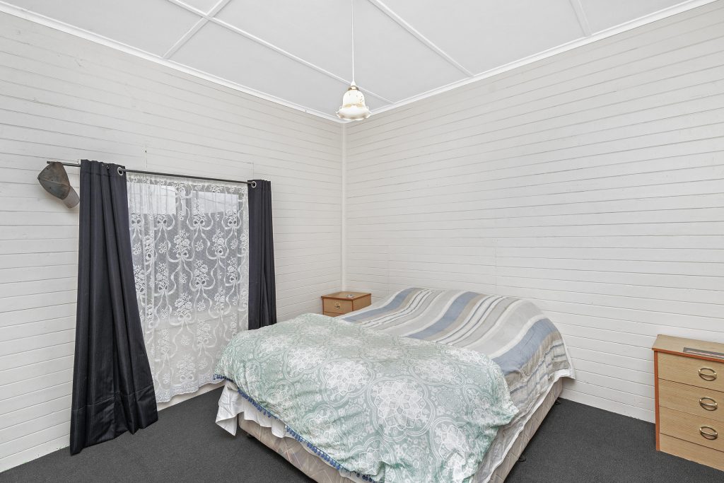 33 Dundas Street, Narrandera NSW 2700 - photo 7