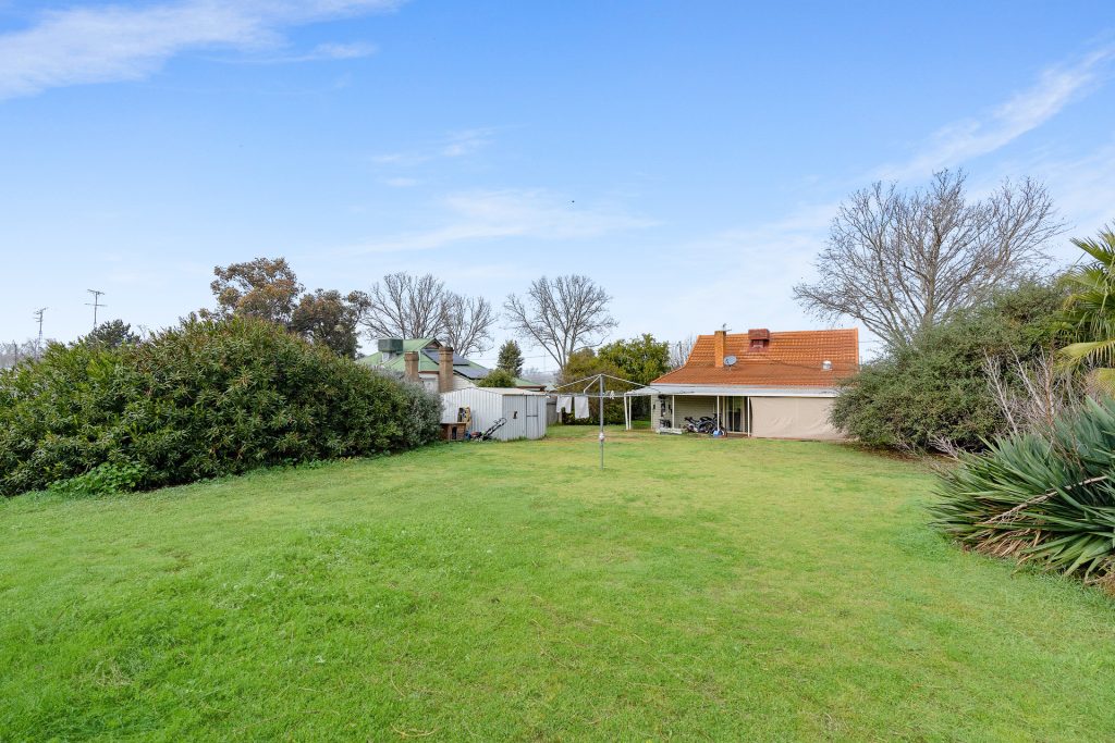 33 Dundas Street, Narrandera NSW 2700 - photo 9