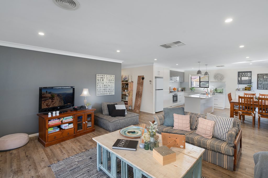 2A Douglas Street, Narrandera NSW 2700 - photo 7