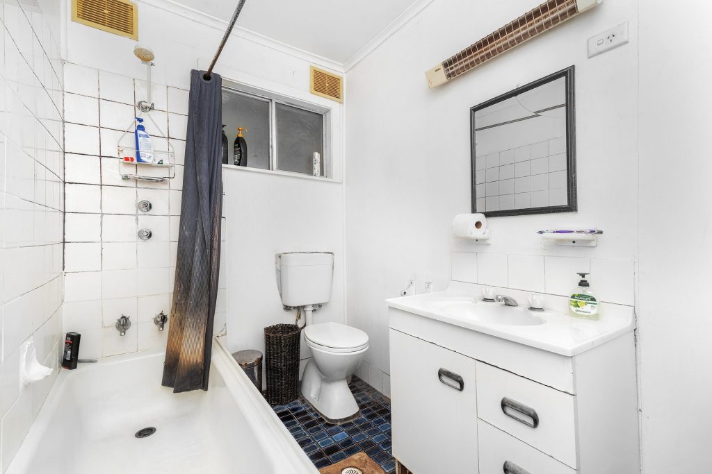 23 Dalgetty Street, Narrandera NSW 2700 - photo 8
