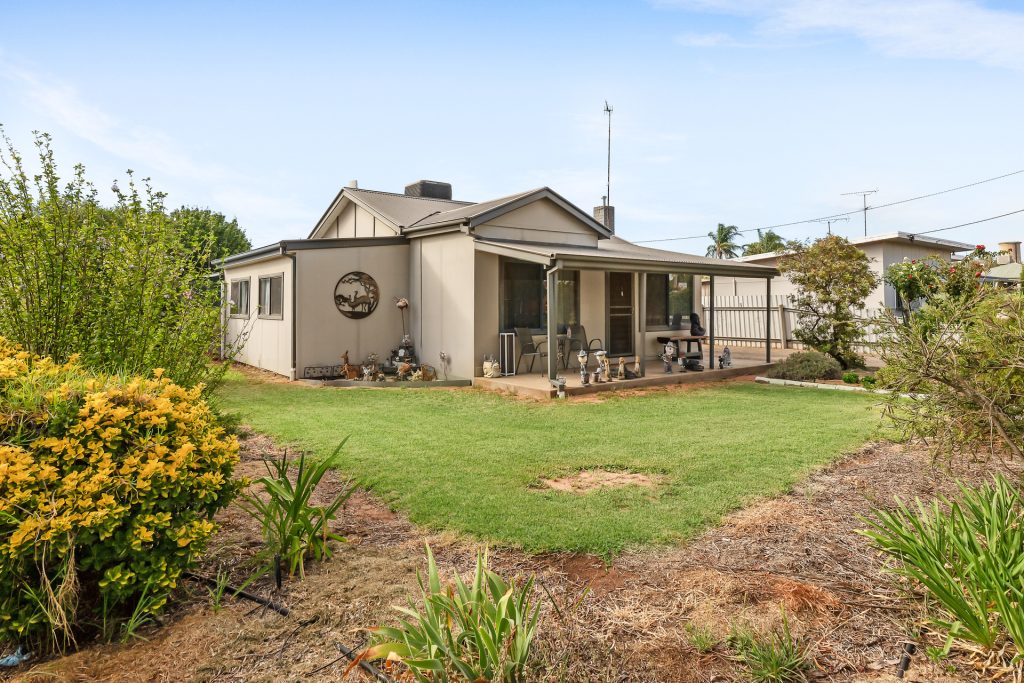 42 Main Avenue, Yanco NSW 2703 - photo 2