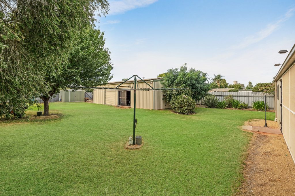 42 Main Avenue, Yanco NSW 2703 - photo 13