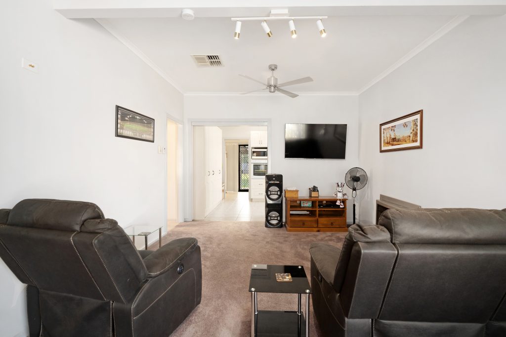 42 Main Avenue, Yanco NSW 2703 - photo 4