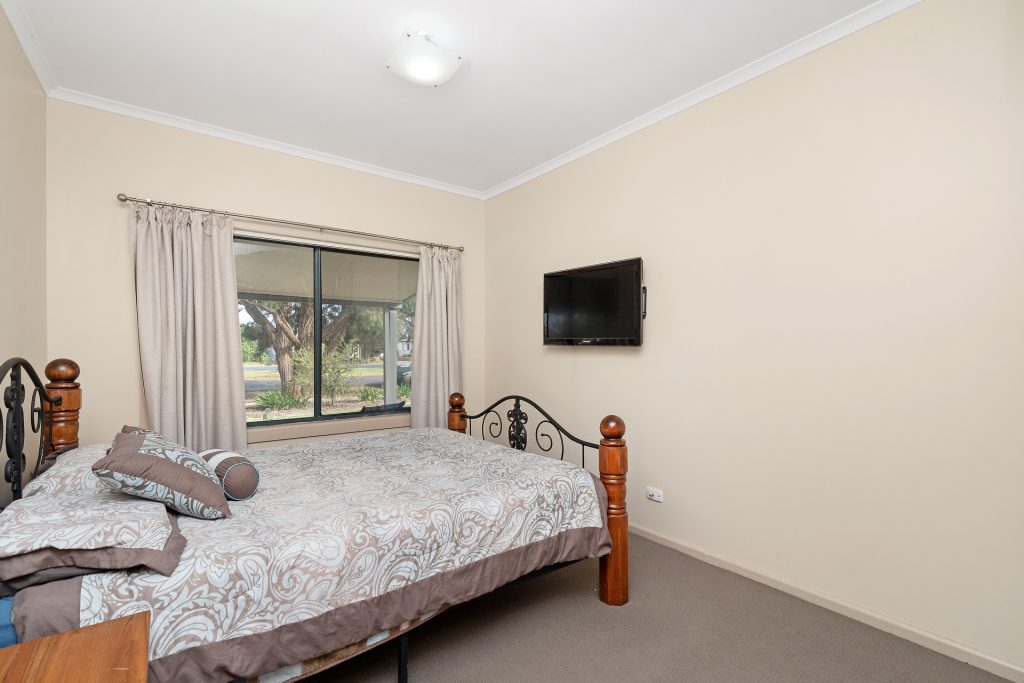 42 Main Avenue, Yanco NSW 2703 - photo 8