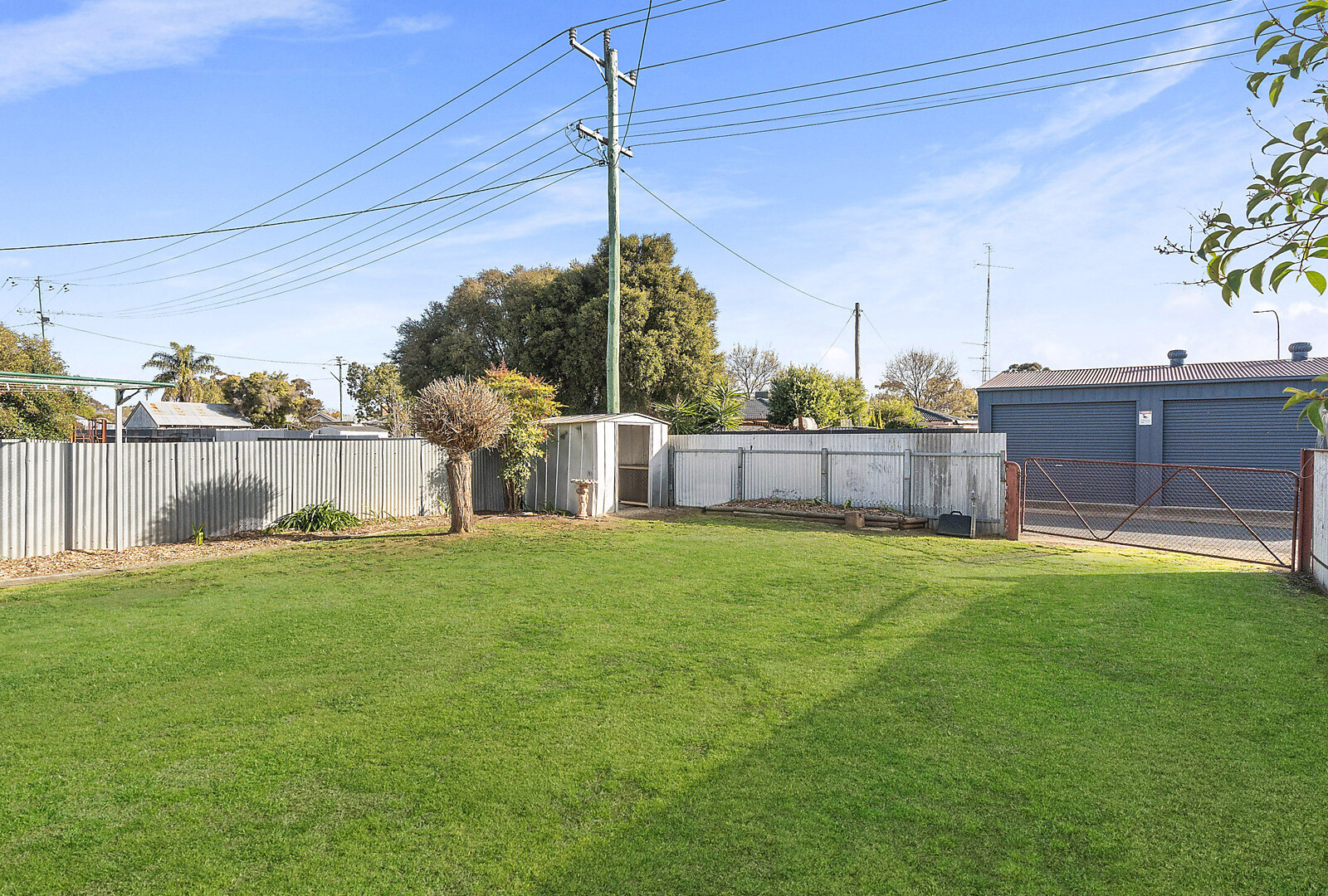 194 De Boos Street, Temora NSW 2666 - photo 11