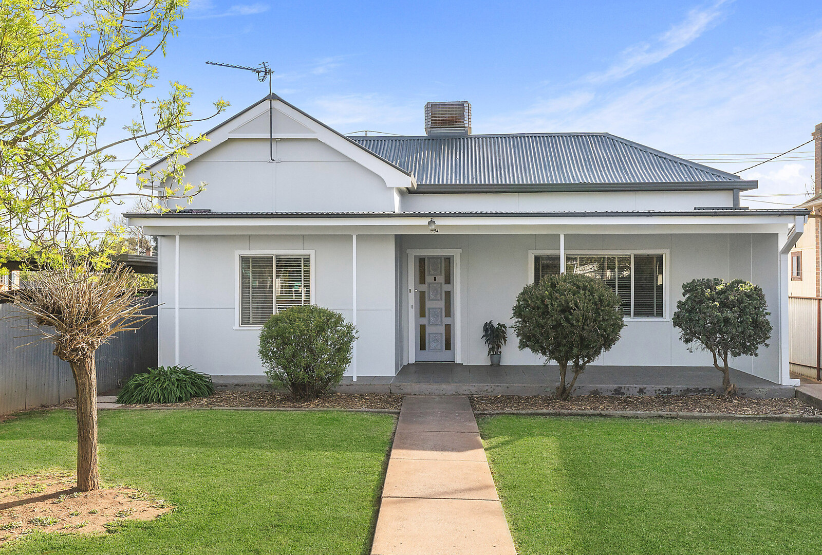 194 De Boos Street, Temora NSW 2666 - photo 15