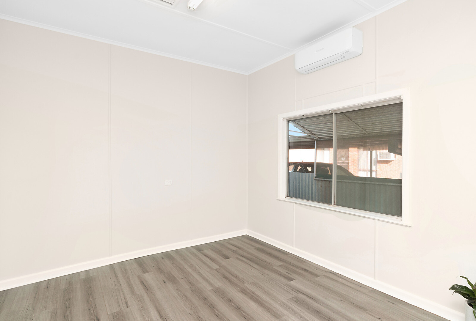 194 De Boos Street, Temora NSW 2666 - photo 5