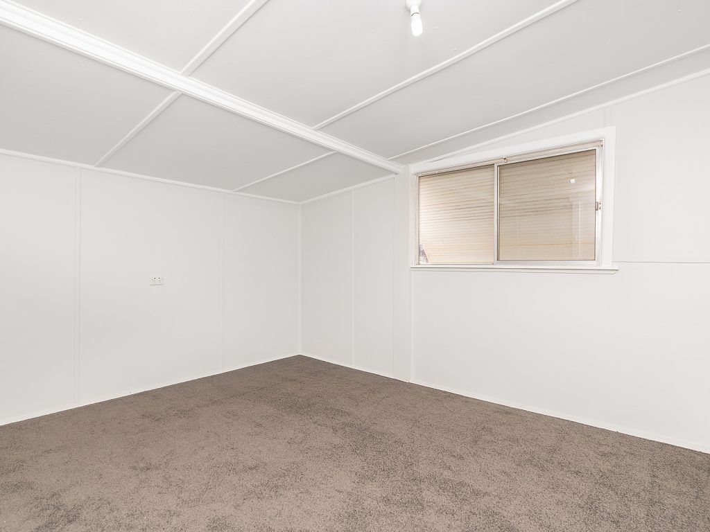194 De Boos Street, Temora NSW 2666 - photo 7