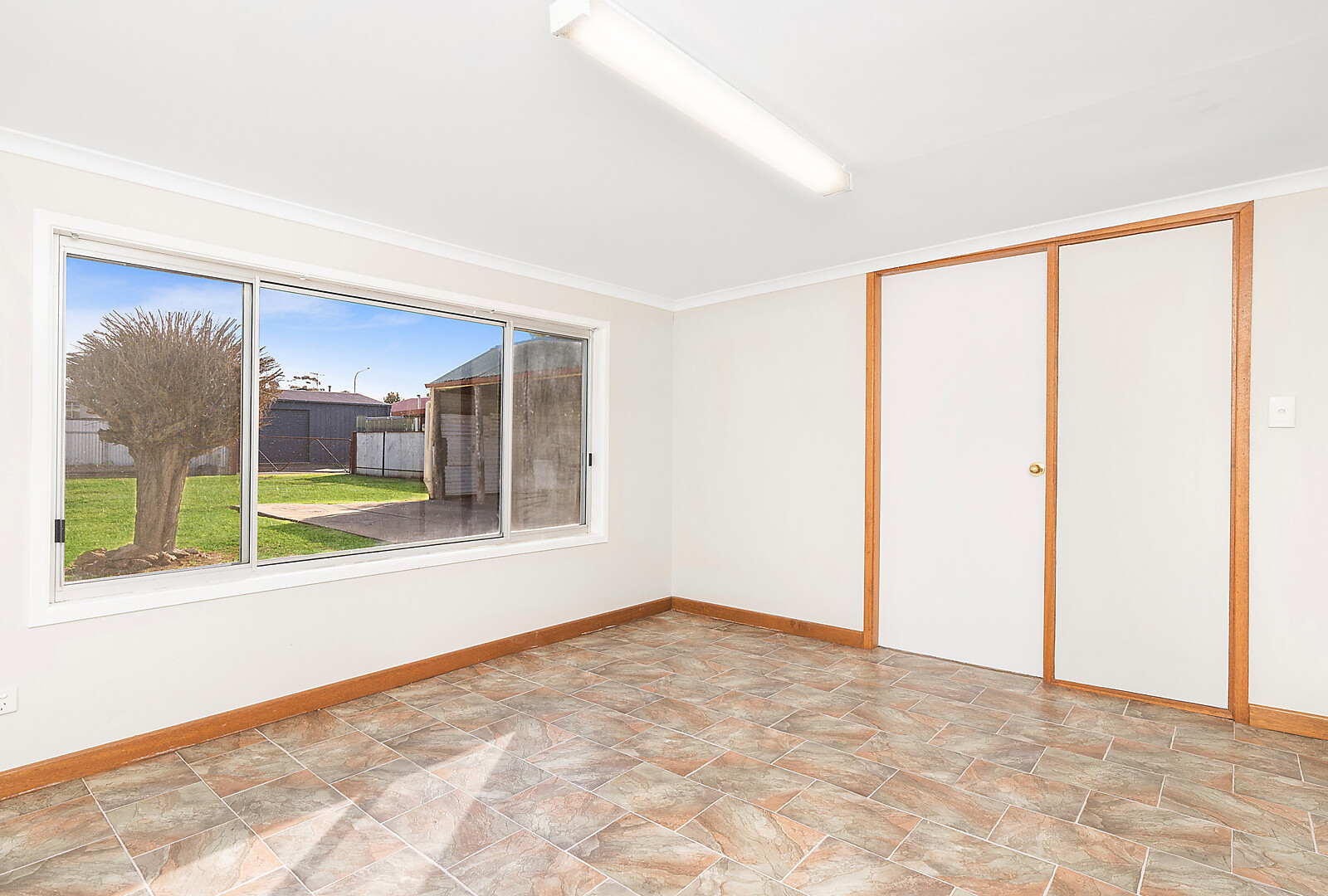 194 De Boos Street, Temora NSW 2666 - photo 10