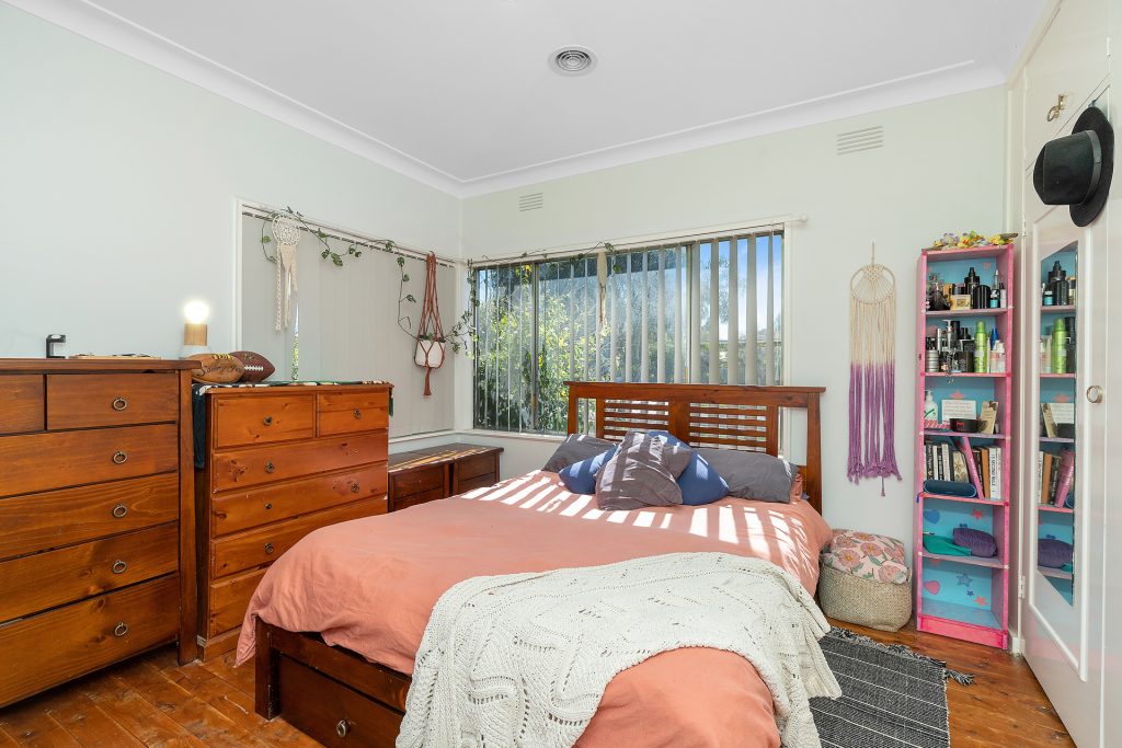 19 Russet Street, Leeton NSW 2705 - photo 5