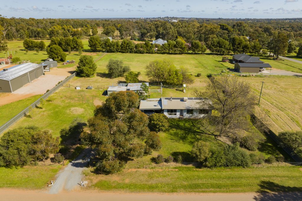 60 Old School Road, Narrandera NSW 2700 - photo 3