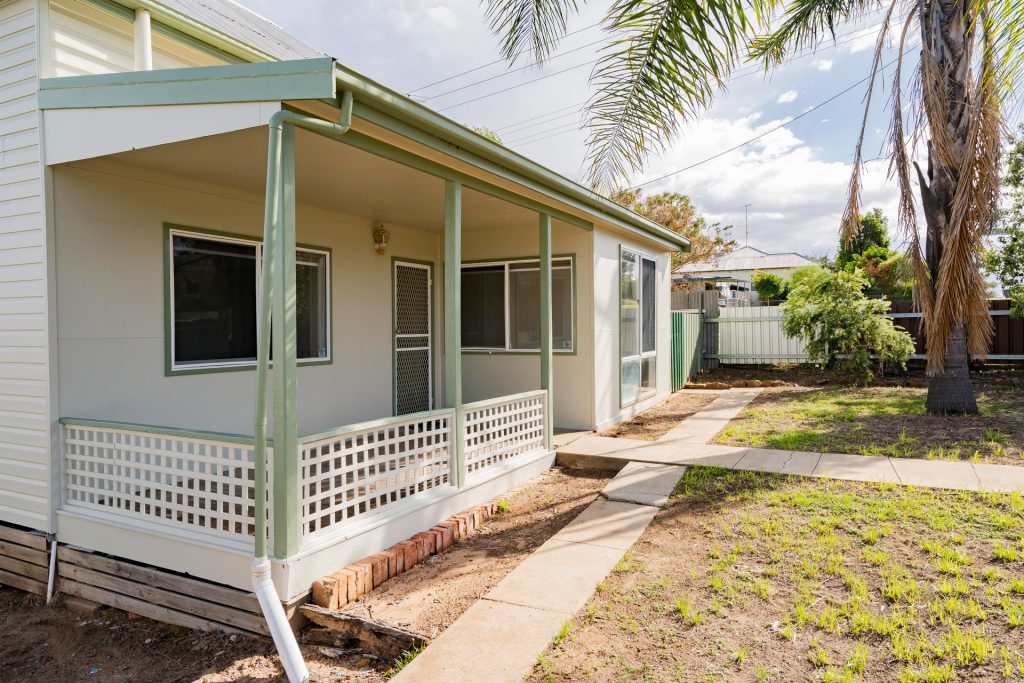 12 Adams Street, Narrandera NSW 2700 - photo 2