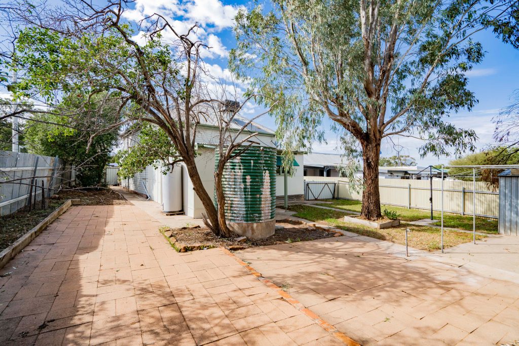 12 Adams Street, Narrandera NSW 2700 - photo 11
