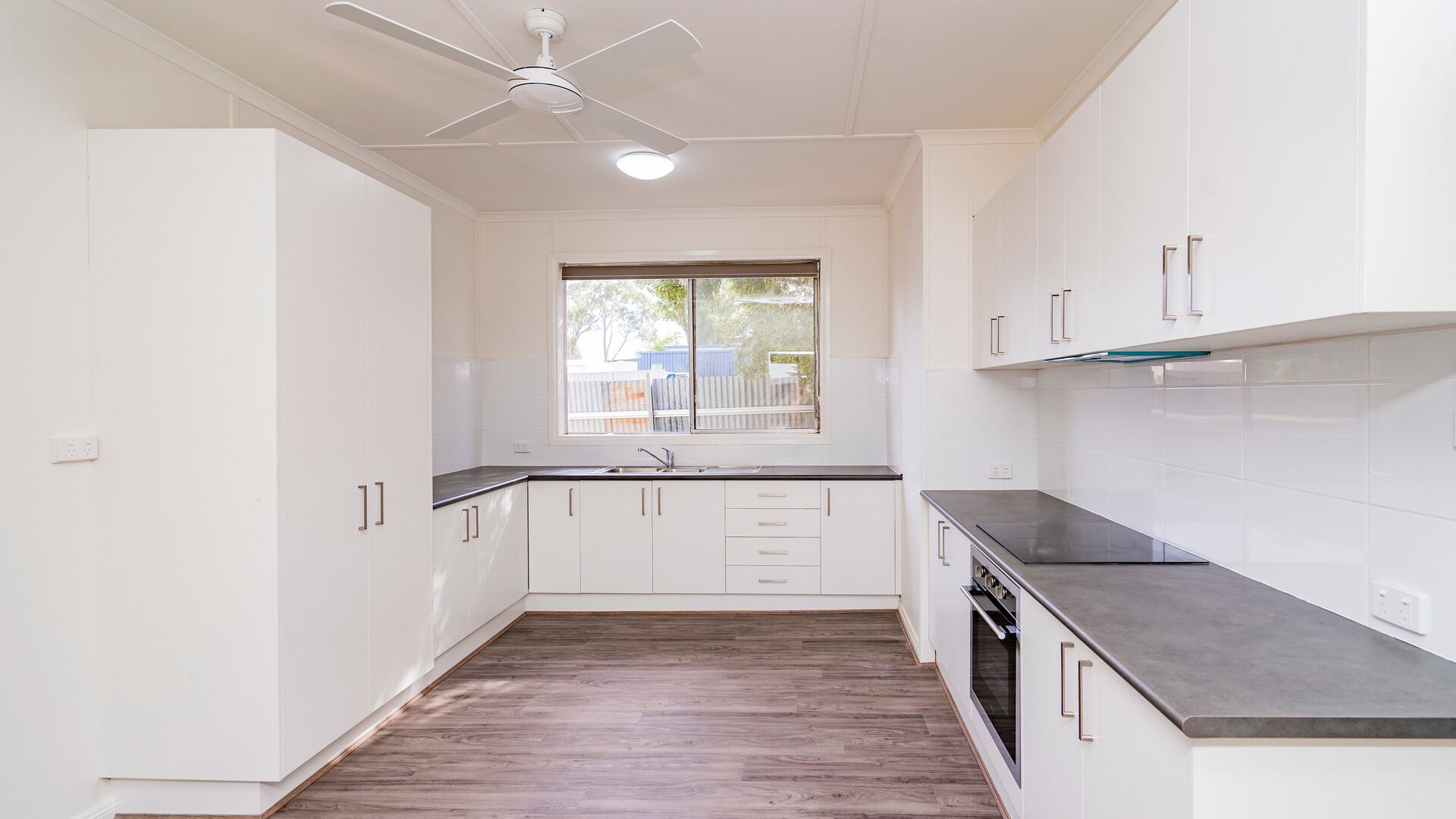 12 Adams Street, Narrandera NSW 2700 - photo 5