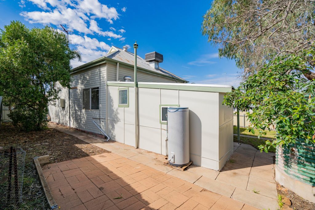 12 Adams Street, Narrandera NSW 2700 - photo 10