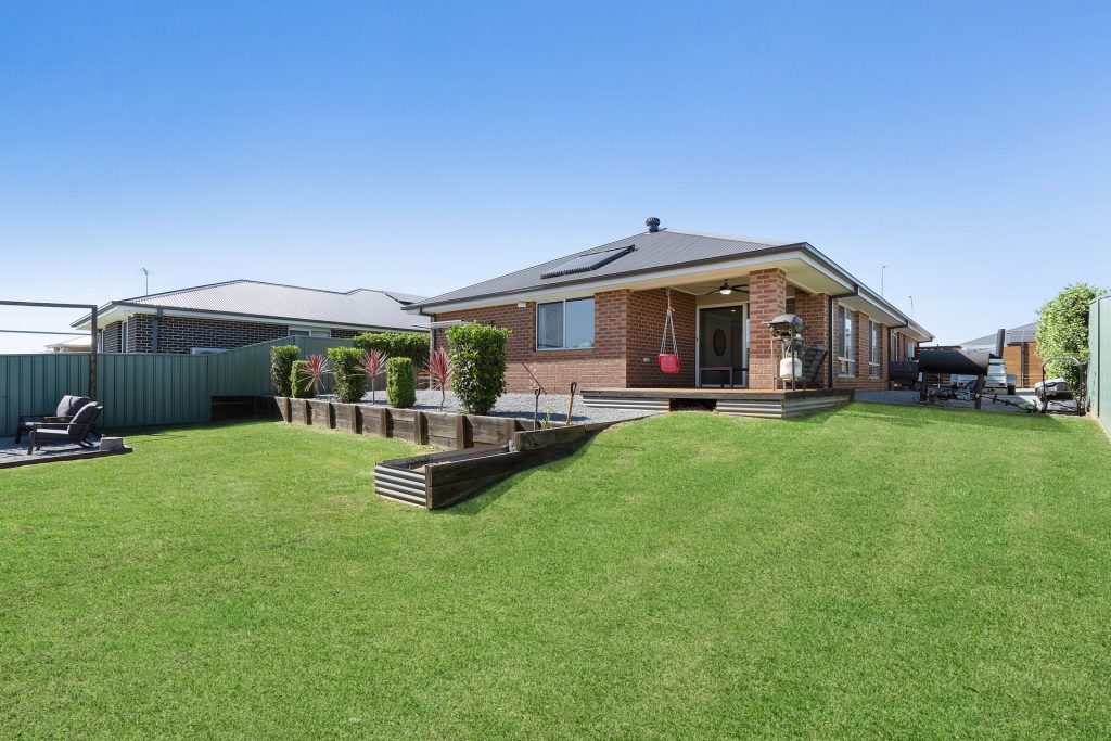 52 Lacebark Drive, Forest Hill NSW 2651 - photo 14