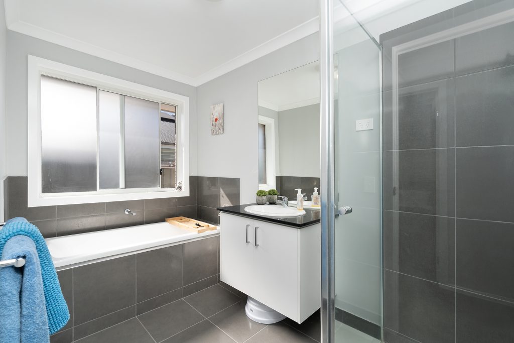 52 Lacebark Drive, Forest Hill NSW 2651 - photo 7