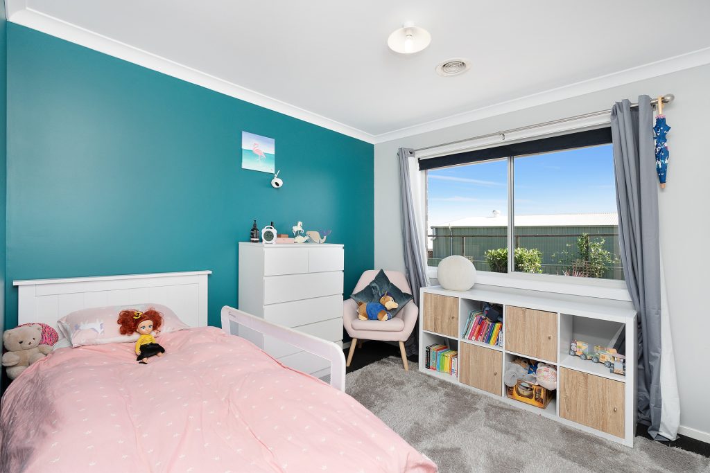 52 Lacebark Drive, Forest Hill NSW 2651 - photo 9