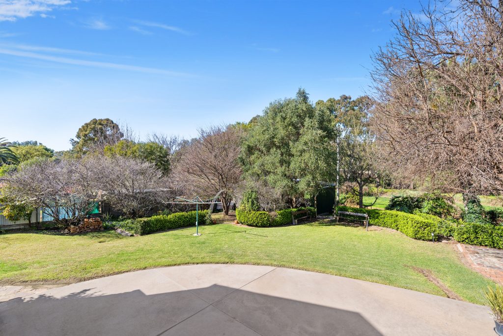 154 Larmer Street, Narrandera NSW 2700 - photo 17