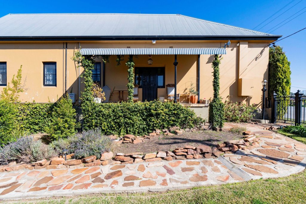 154 Larmer Street, Narrandera NSW 2700 - photo 27
