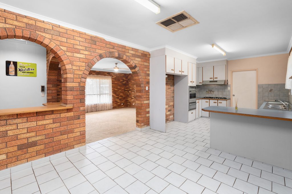 24 Demamiel Street, Darlington Point NSW 2706 - photo 6