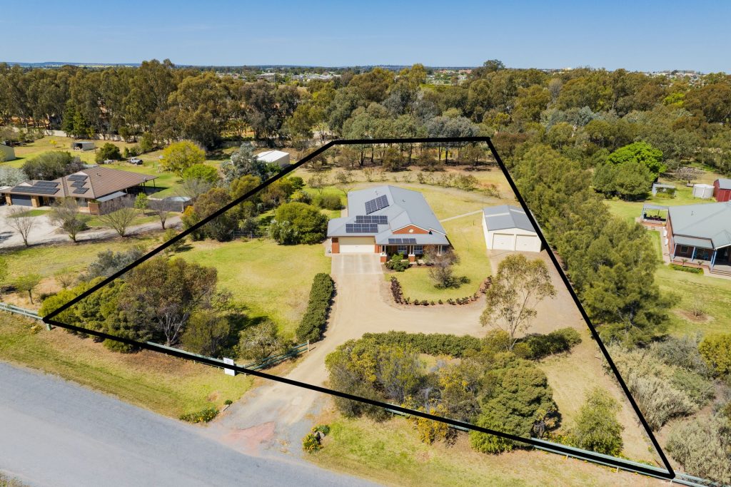 8 Serencroft Drive, Leeton NSW 2705 - McGrath Riverina
