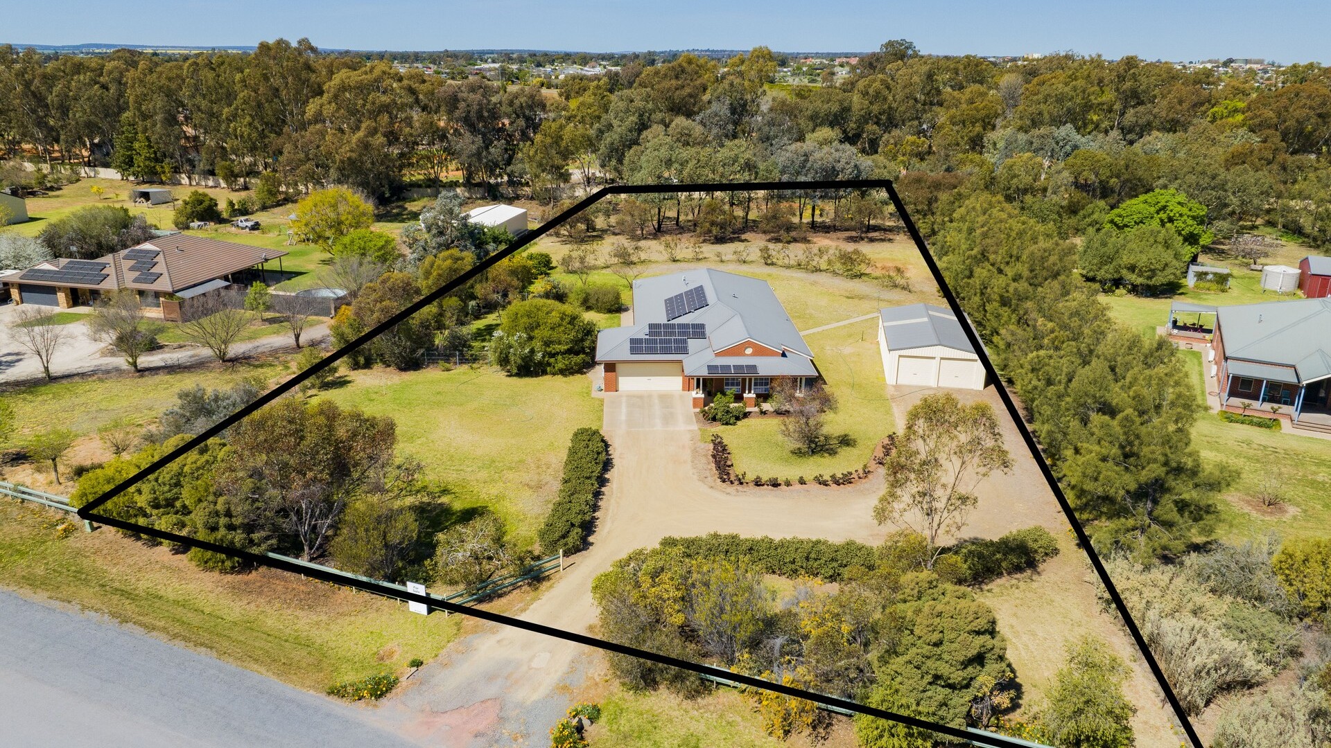8 Serencroft Drive, Leeton NSW 2705 - McGrath Riverina