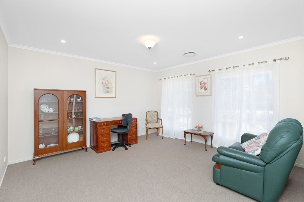 8 Serencroft Drive, Leeton NSW 2705 - photo 3