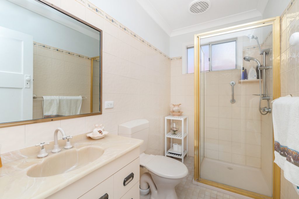 19 Midgeon Street, Narrandera NSW 2700 - photo 12