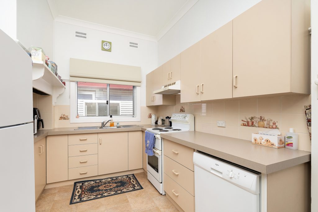 19 Midgeon Street, Narrandera NSW 2700 - photo 13