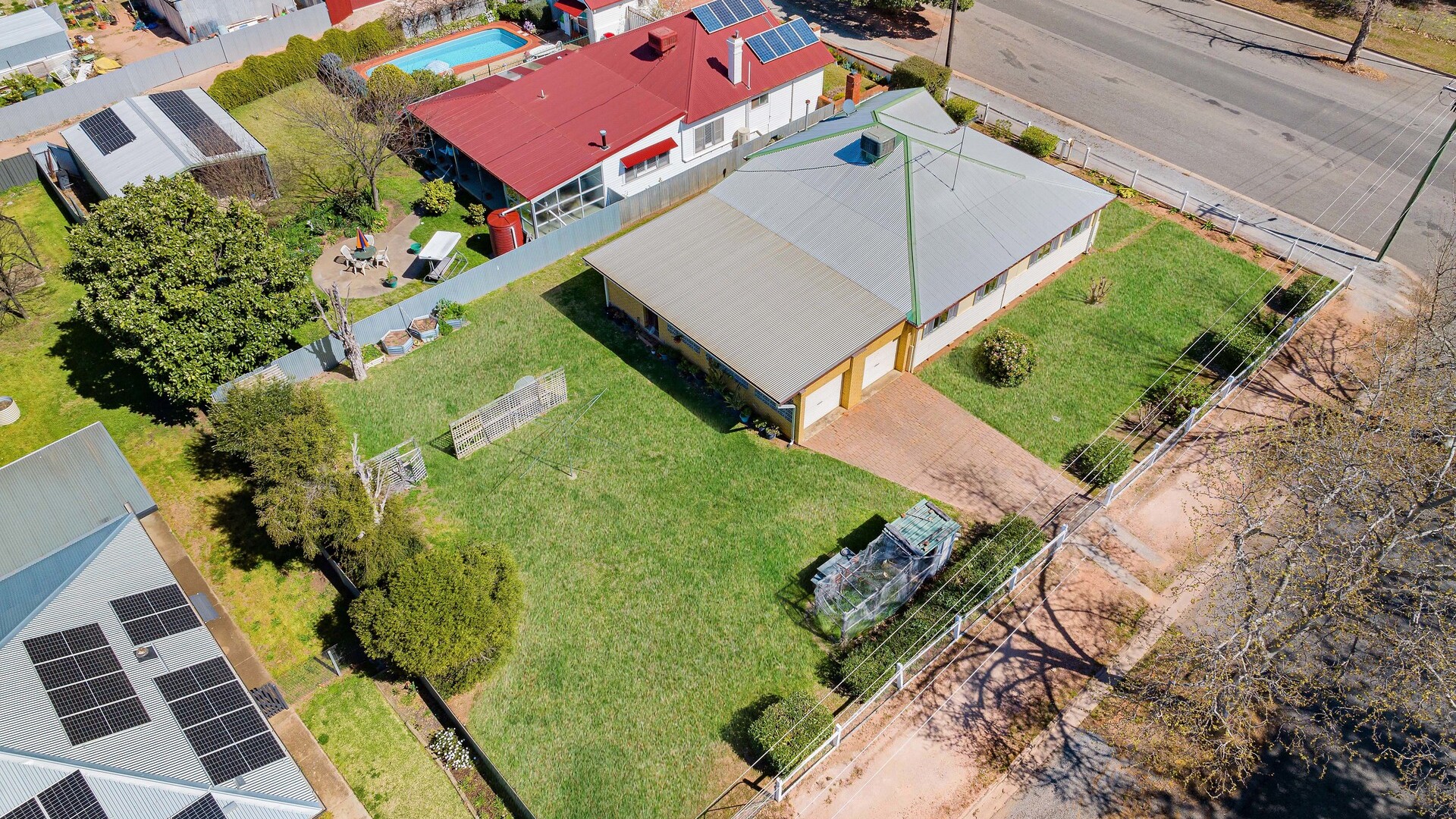19 Midgeon Street, Narrandera NSW 2700 - photo 17