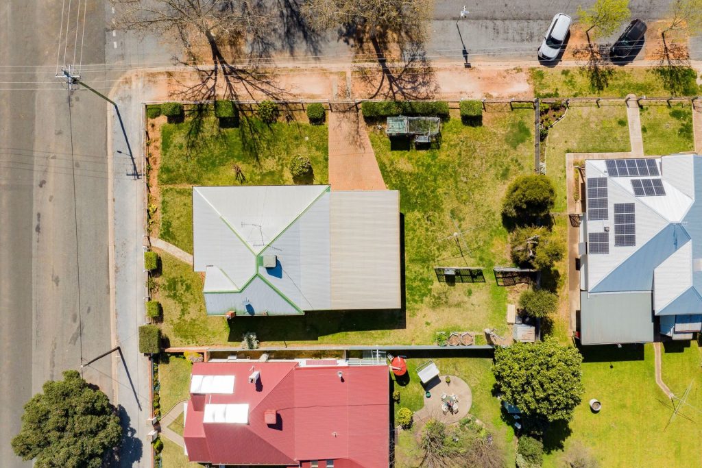 19 Midgeon Street, Narrandera NSW 2700 - photo 27
