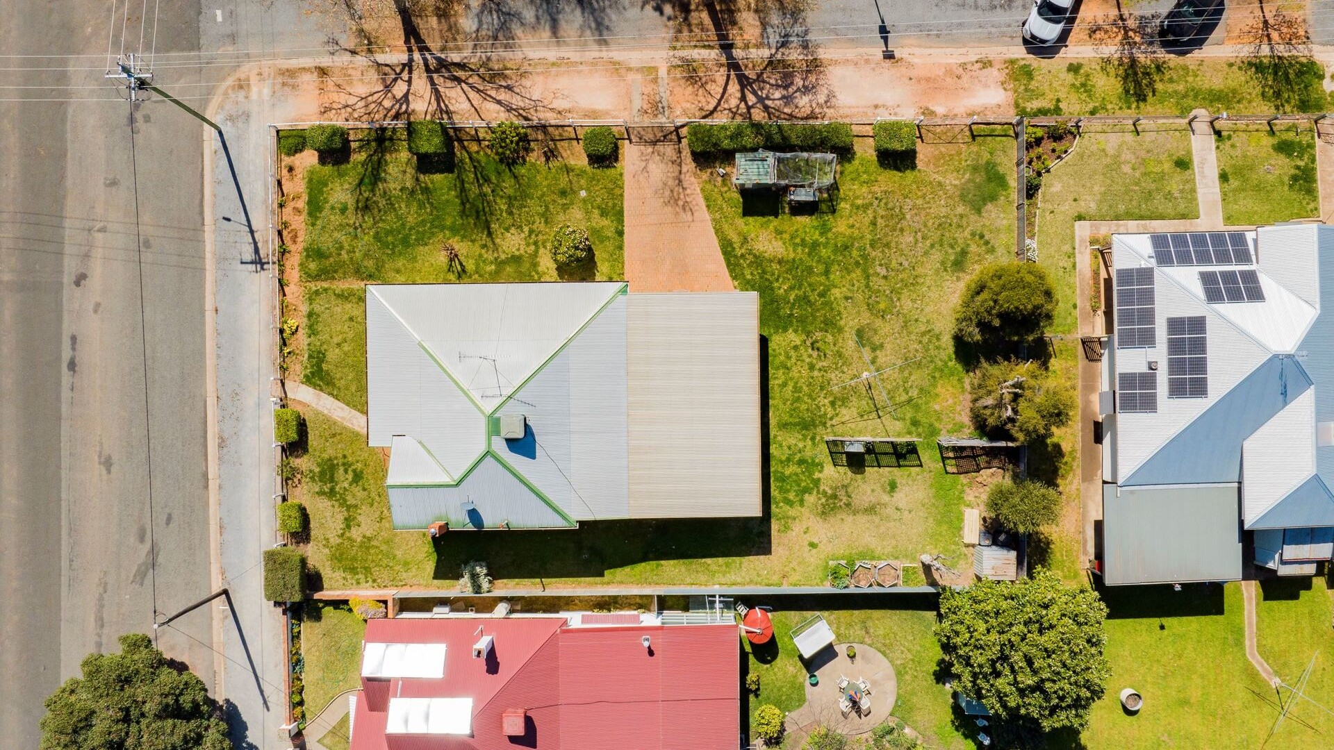 19 Midgeon Street, Narrandera NSW 2700 - photo 27