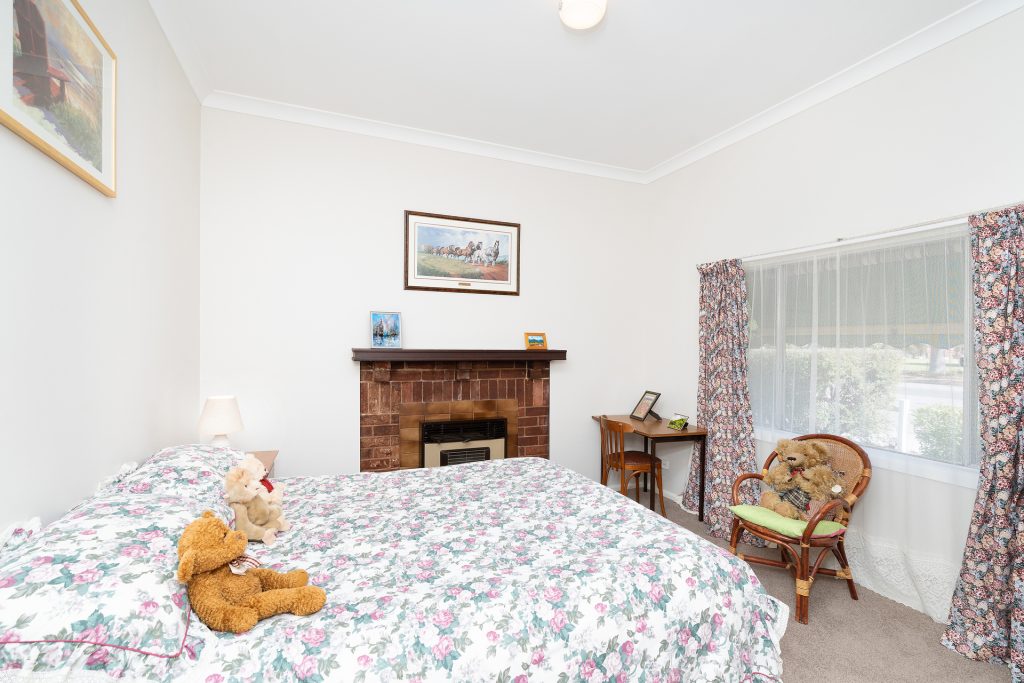 19 Midgeon Street, Narrandera NSW 2700 - photo 6