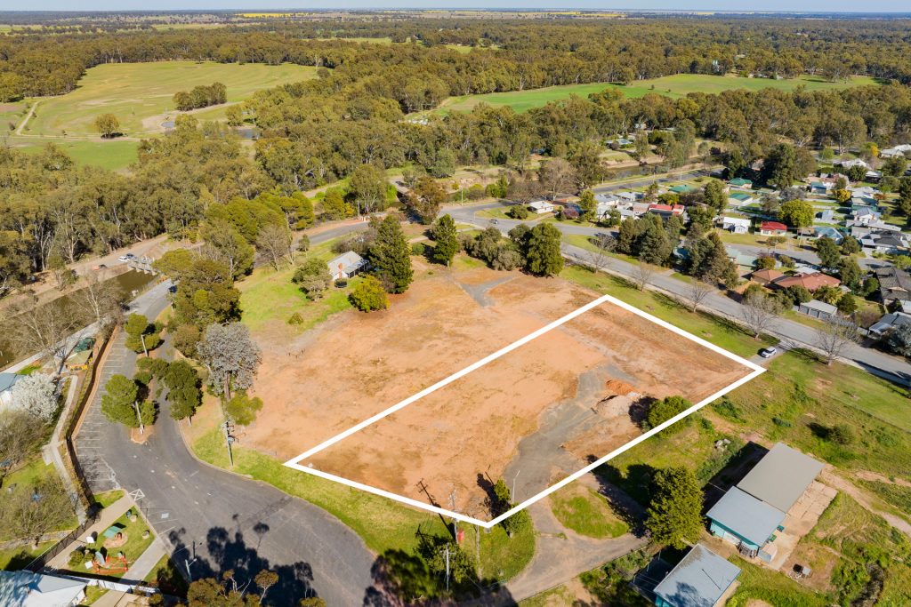 101 Elizabeth Street, Narrandera NSW 2700 - photo 2